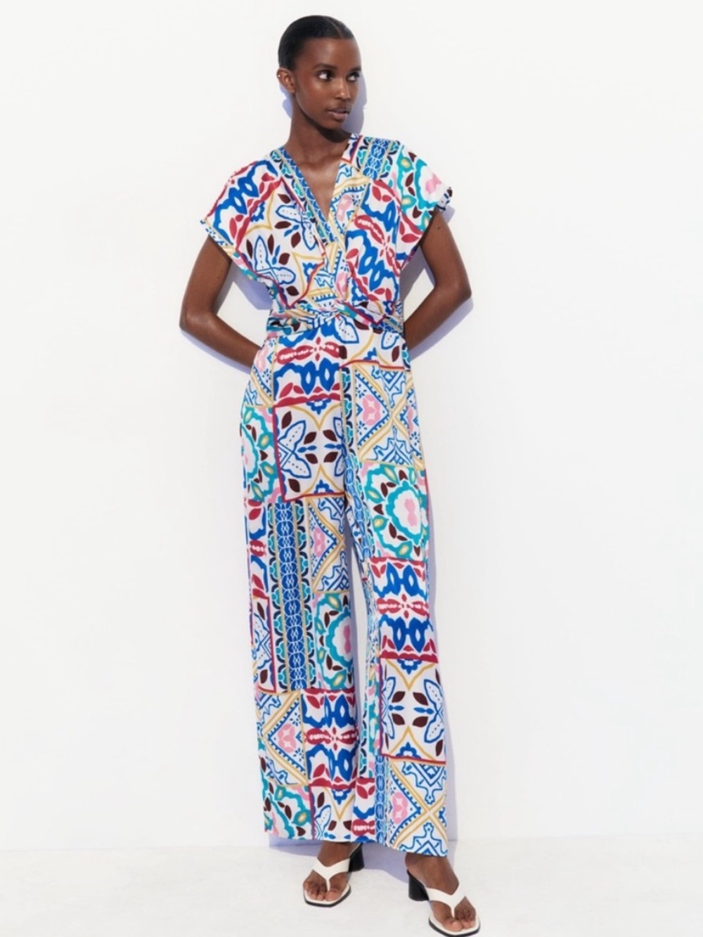 👗Zara Multicolor Geometric & Floral Knot-Front jumpsuit